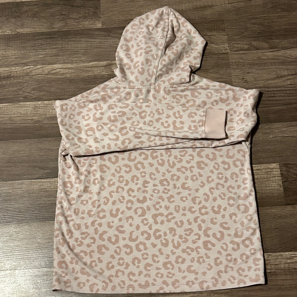 * 🤑💰🤑 3/$10.00 budle item 🤑💰🤑 Girls are and are 12–14 sweatshirt - Picture 4 of 6
